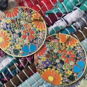 Vintage Style Floral Detailed Earring